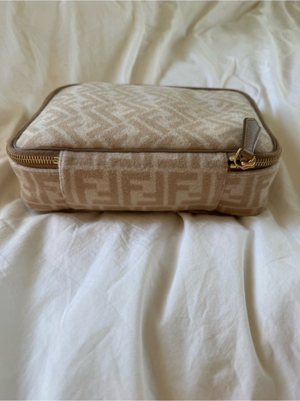 Vintage Fendi Wool Toiletry Bag - Picture 4 of 9